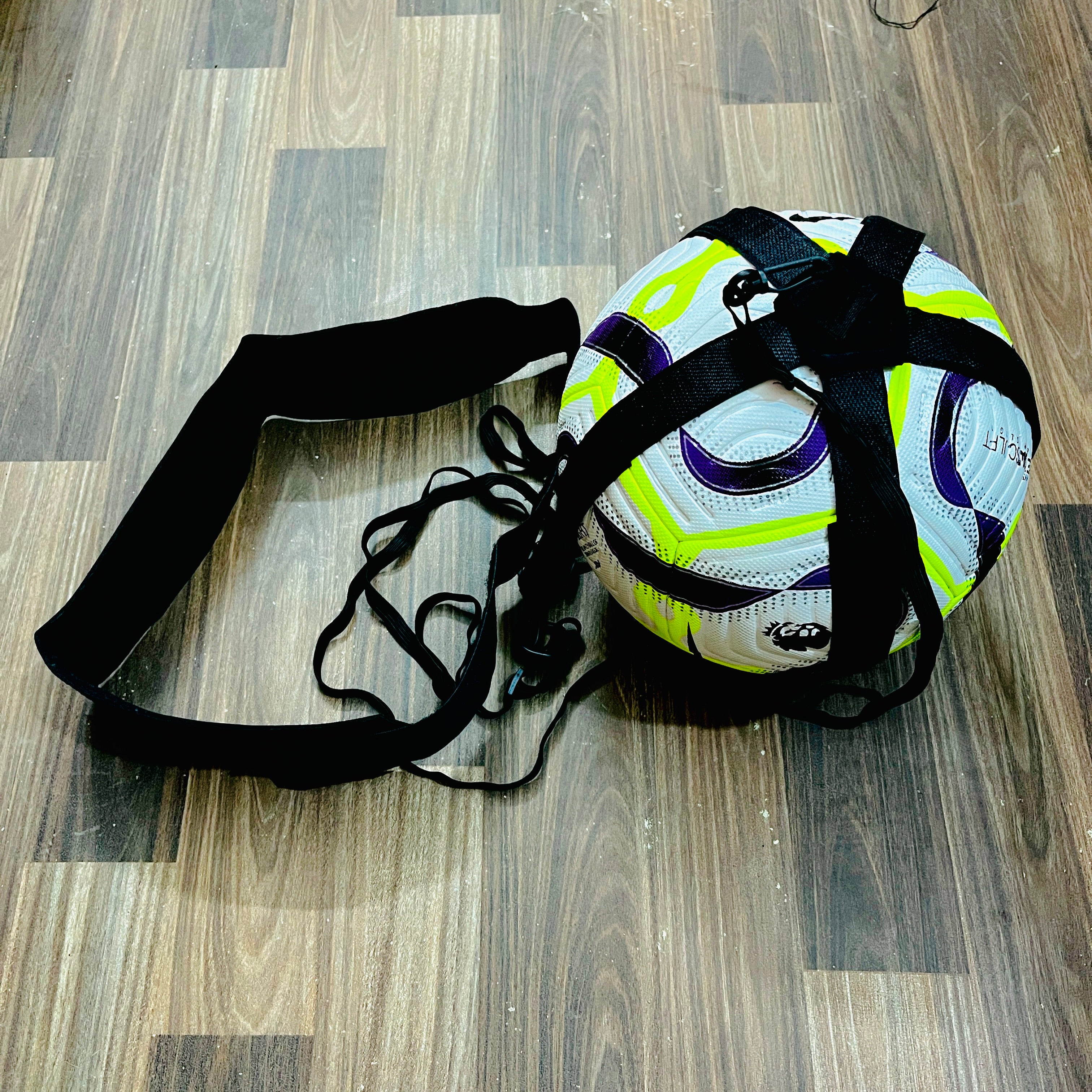 Soccer Training Belt Football Kick Trainer with Adjustable Belt for Kids & Adults Solo Soccer Training Aid for Practice Improve Passing, Dribbling, Juggling & Ball Control