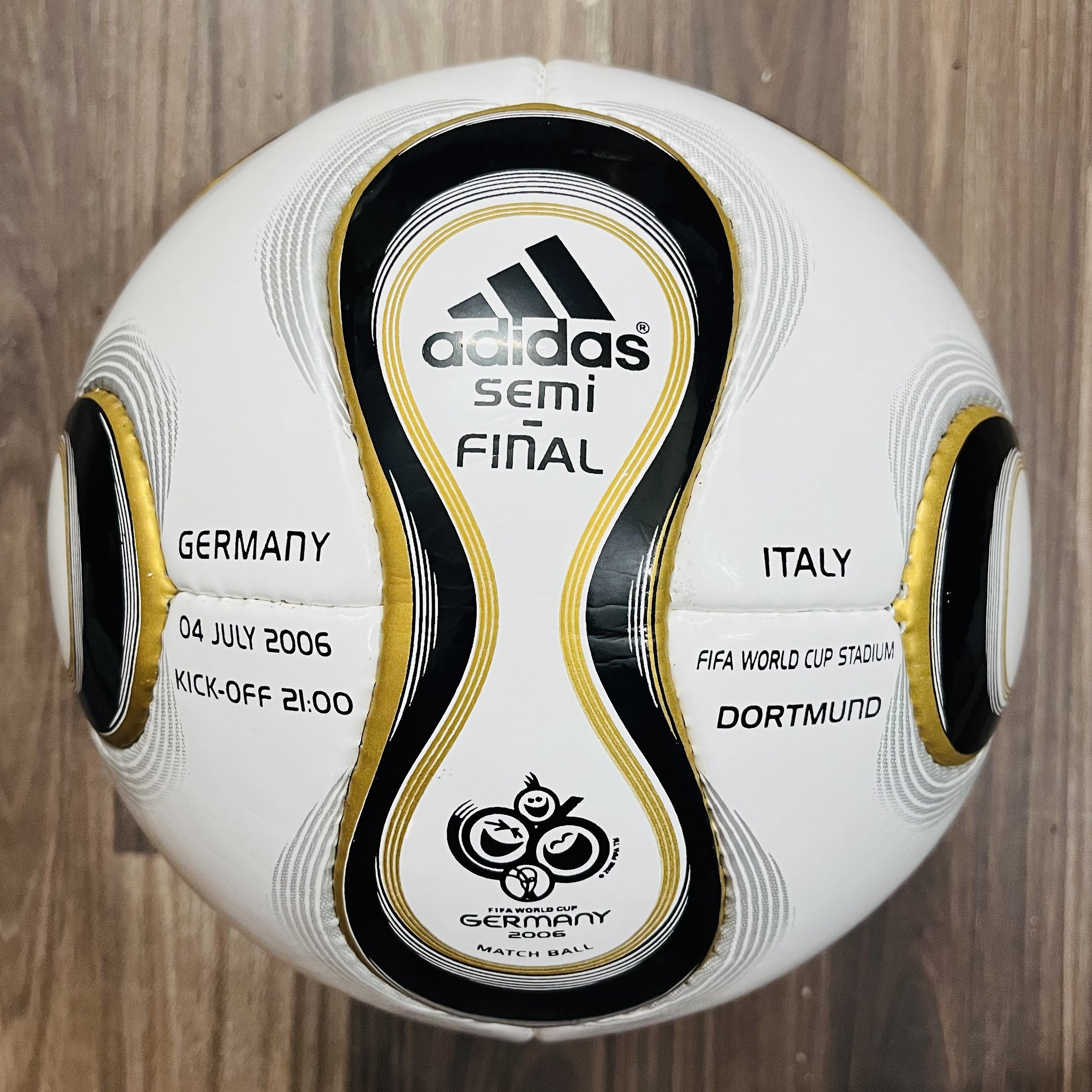 Adidas FIFA World Cup 2006 Teamgeist Football Handstitched Official Match Ball