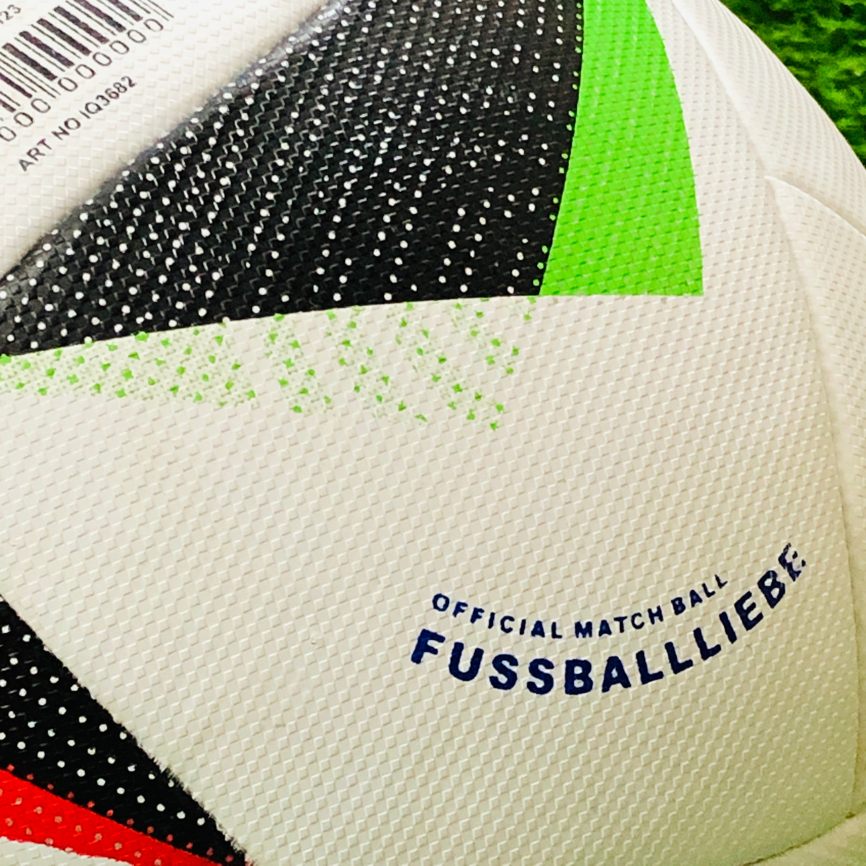 Adidas UEFA EURO Cup Fussballliebe Football 2024 Official Match Plain Ball