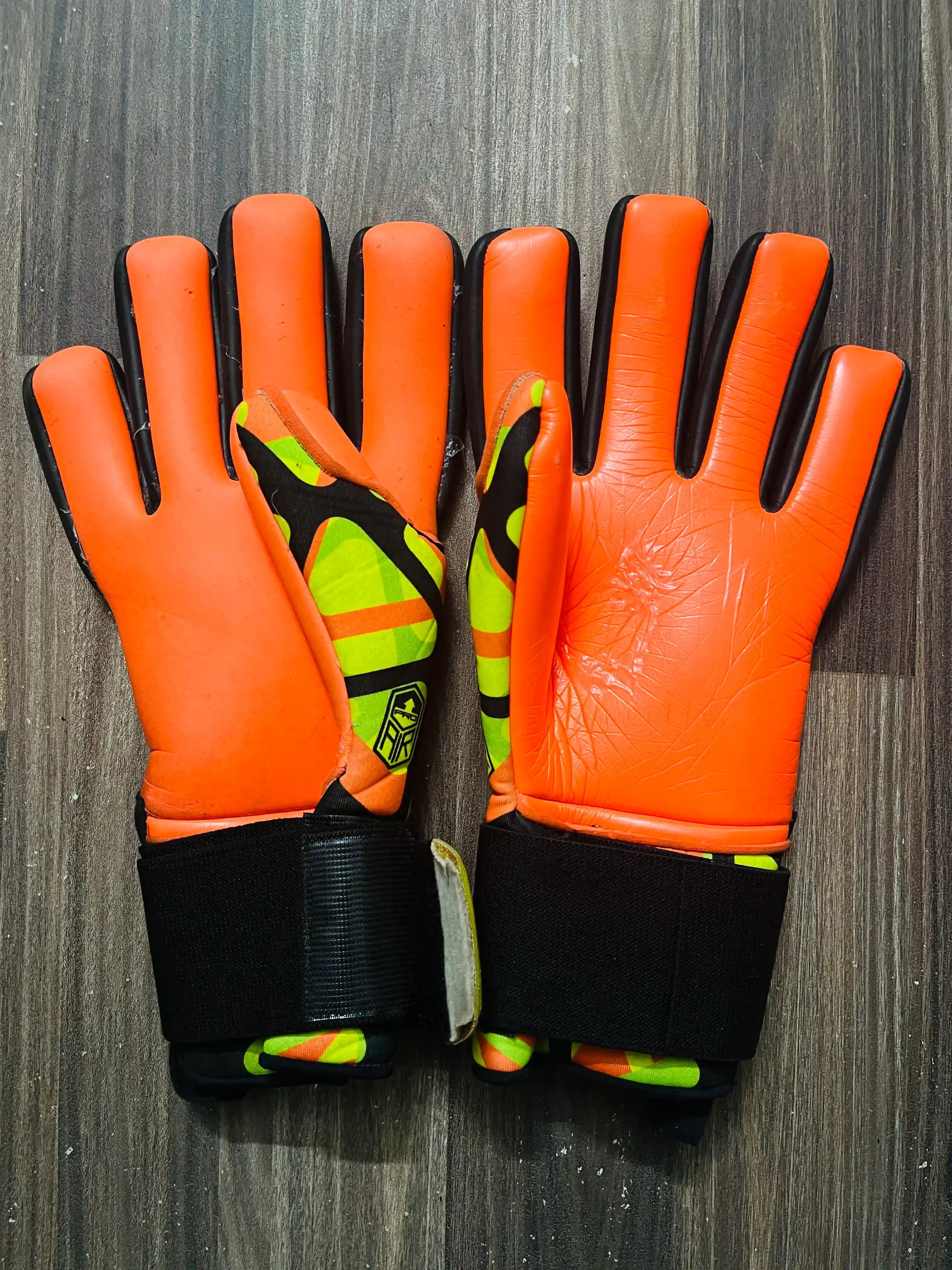 GS Goalkeeper Gloves - Multicolor