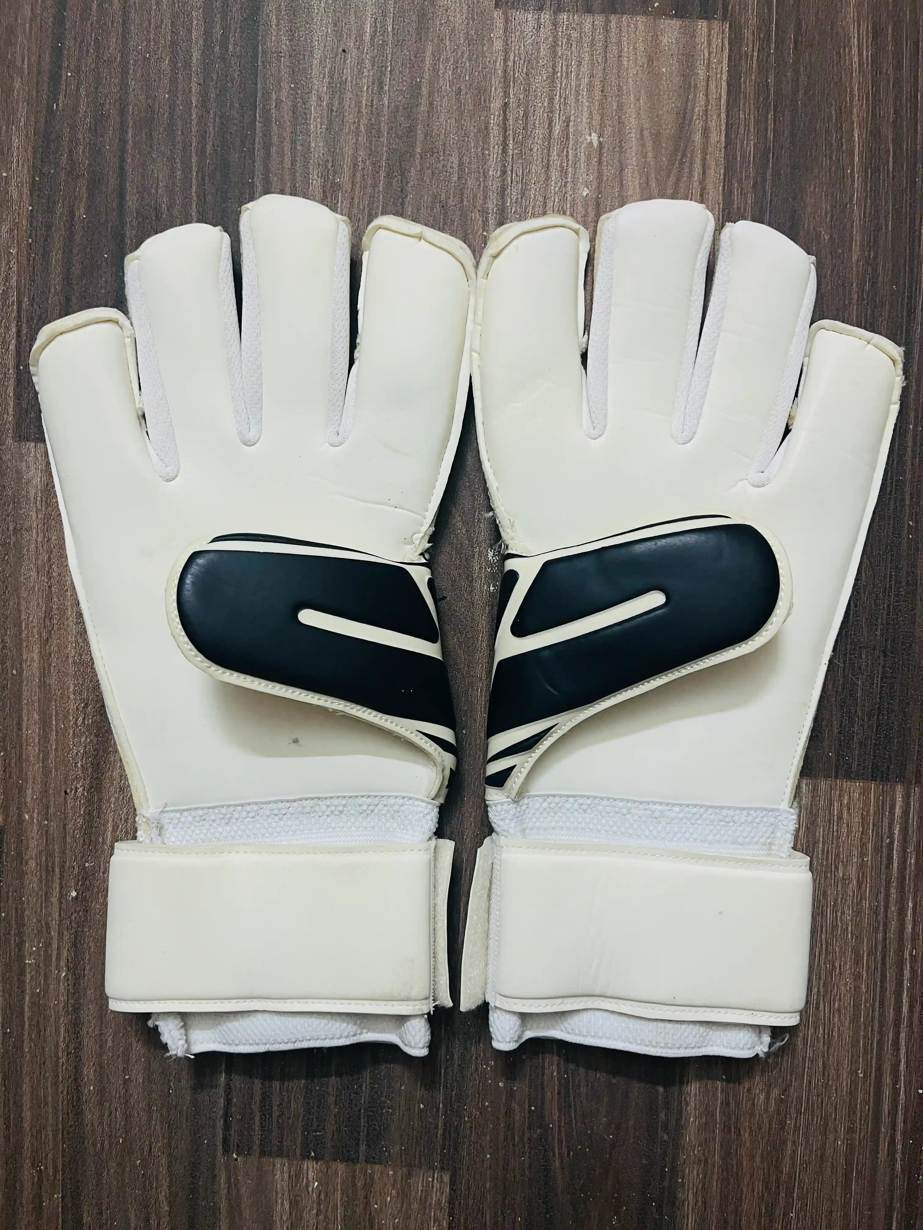 NH Soccer Goalkeeper Gloves - White